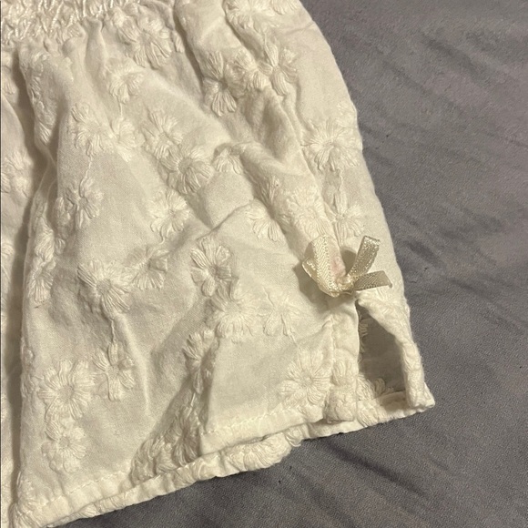 PINK Victoria's Secret Cream lace detail Shorts - Picture 2 of 5